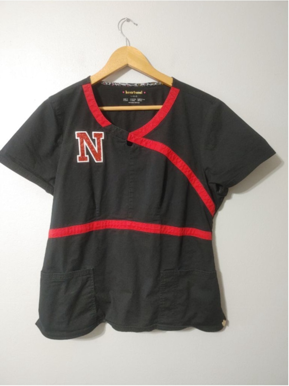 Women's Heartsoul Black Red Nebraska Scrubs Top L